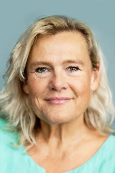 Ella Kenion